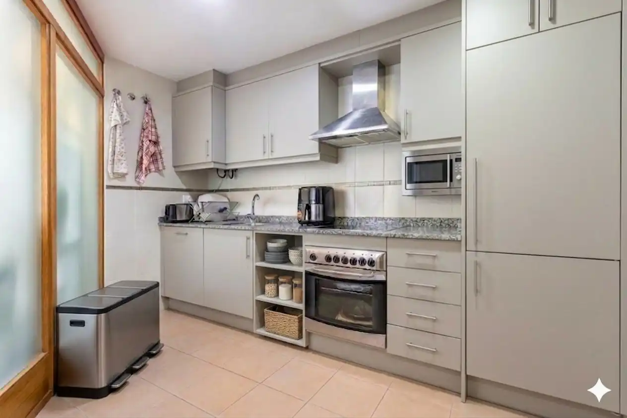 Cocina de Estudio en venta en Valencia con Aire acondicionado, Calefacción y Amueblado