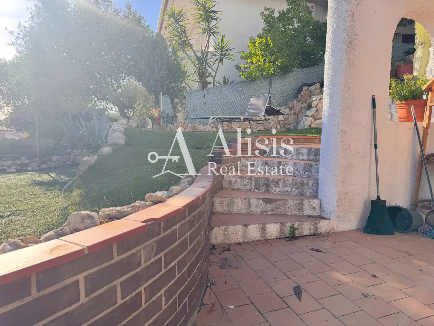 Vista exterior de Casa o chalet en venta en Cunit Residencial