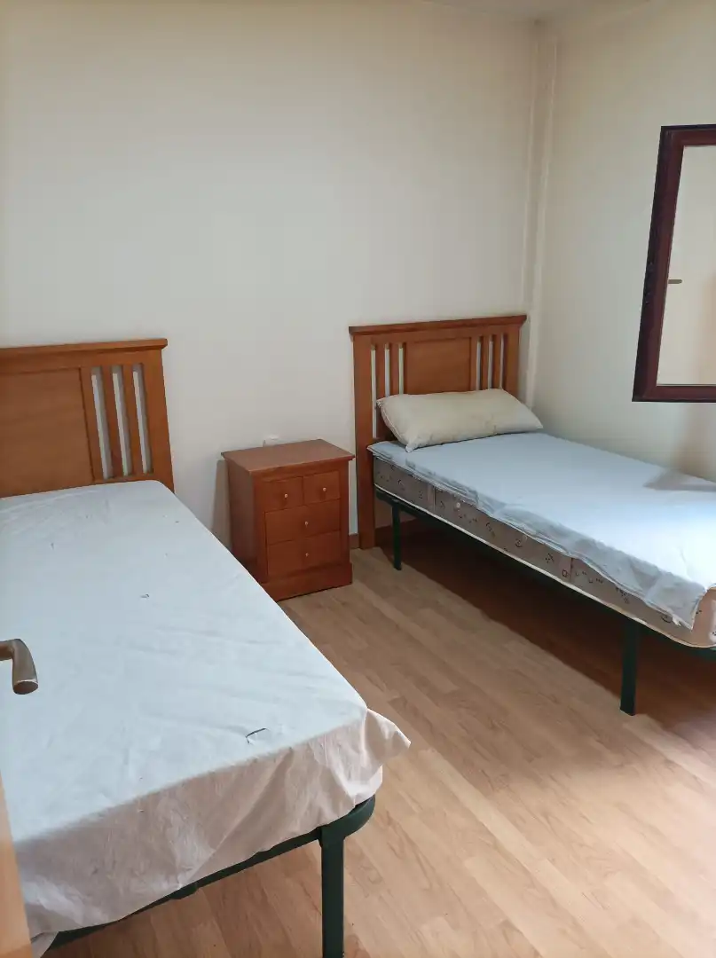 Habitación de Piso de alquiler en Tudela con Calefacción, Amueblado y Horno