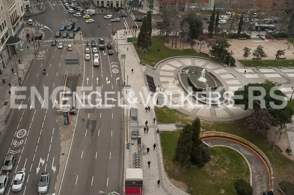 Vista exterior de Piso de alquiler en Madrid con Aire acondicionado, Calefacción y Terraza