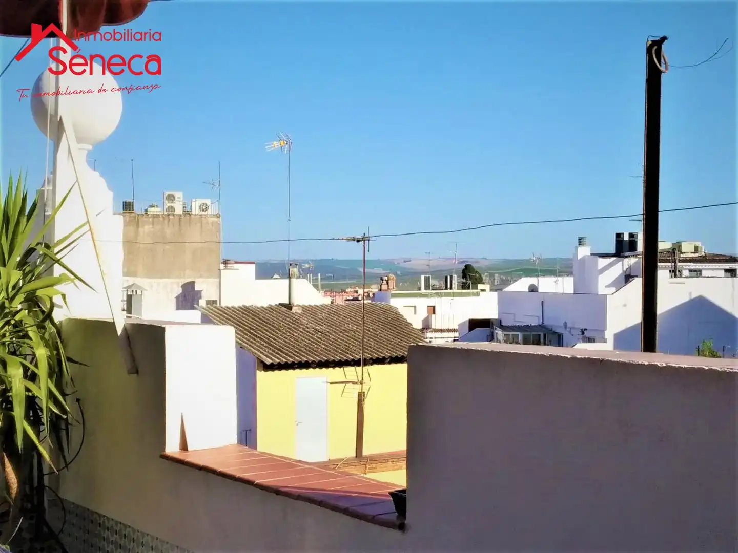 Vista exterior de Àtic en venda en Córdoba amb Aire condicionat, Calefacció i Terrassa