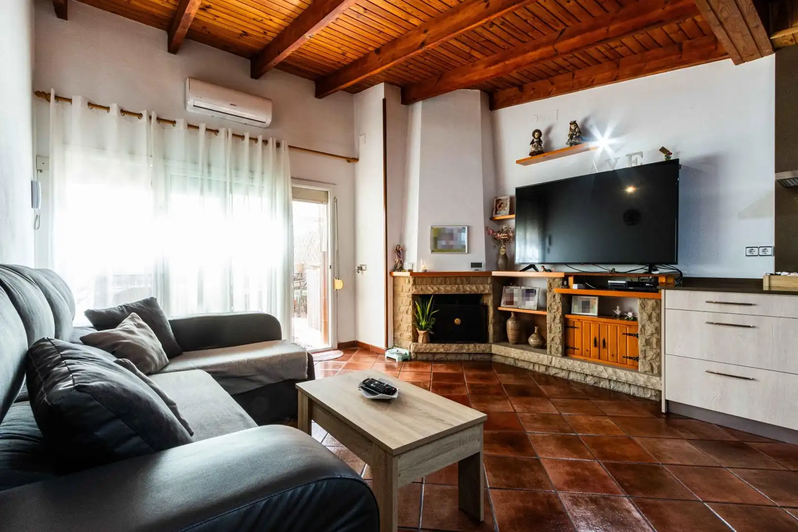 Sala d'estar de Casa o xalet en venda en Sabadell amb Aire condicionat, Calefacció i Terrassa