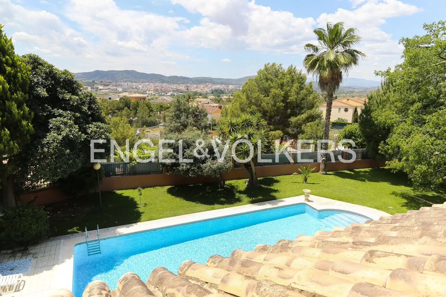 Swimming pool of Houses for rent in Riba-roja de Túria  with Air Conditioner, Heating and Private garden