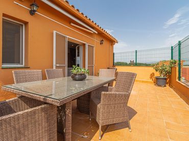 Duplex with balcony for sale in Carrer Peni