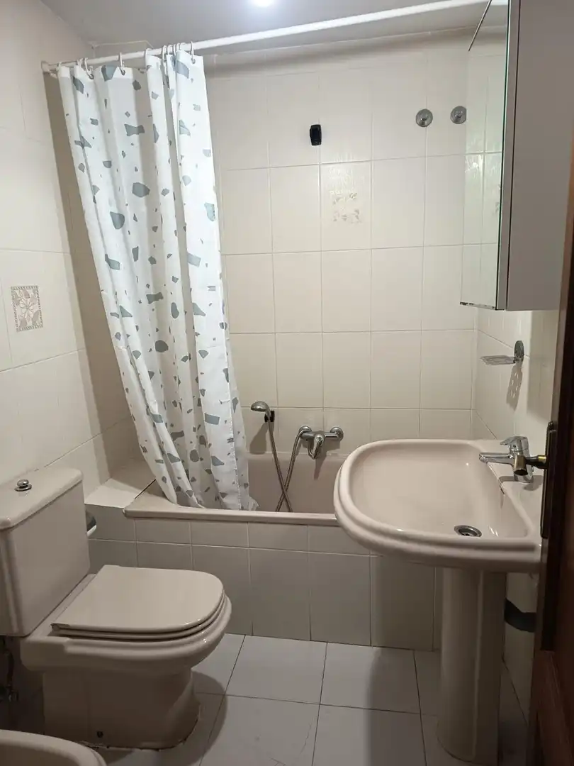 Bany de Pis en venda en Palencia amb Calefacció, Parquet i Traster