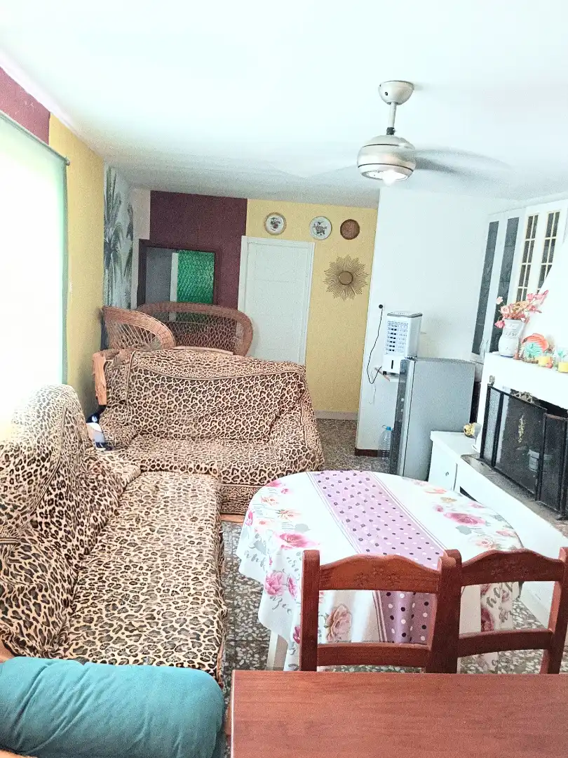 Sala d'estar de Casa o xalet en venda en Illana amb Jardí privat, Terrassa i Piscina
