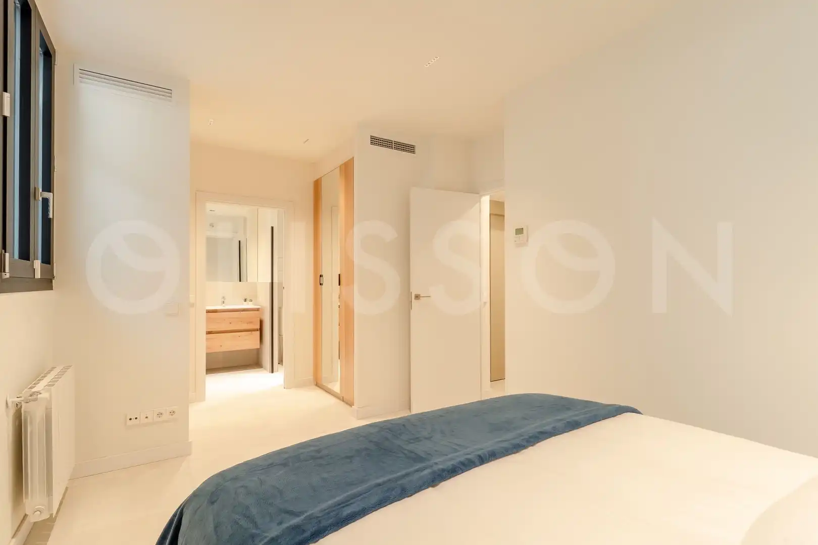 Bedroom of Houses for sale in Madrid  with Air Conditioner, Heating and Private garden