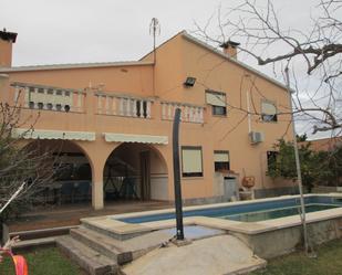 Vista exterior de Casa o xalet en venda en Vinaròs amb Terrassa i Piscina