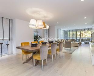 Dining room of Flat to rent in  Barcelona Capital  with Air Conditioner, Terrace and Swimming Pool