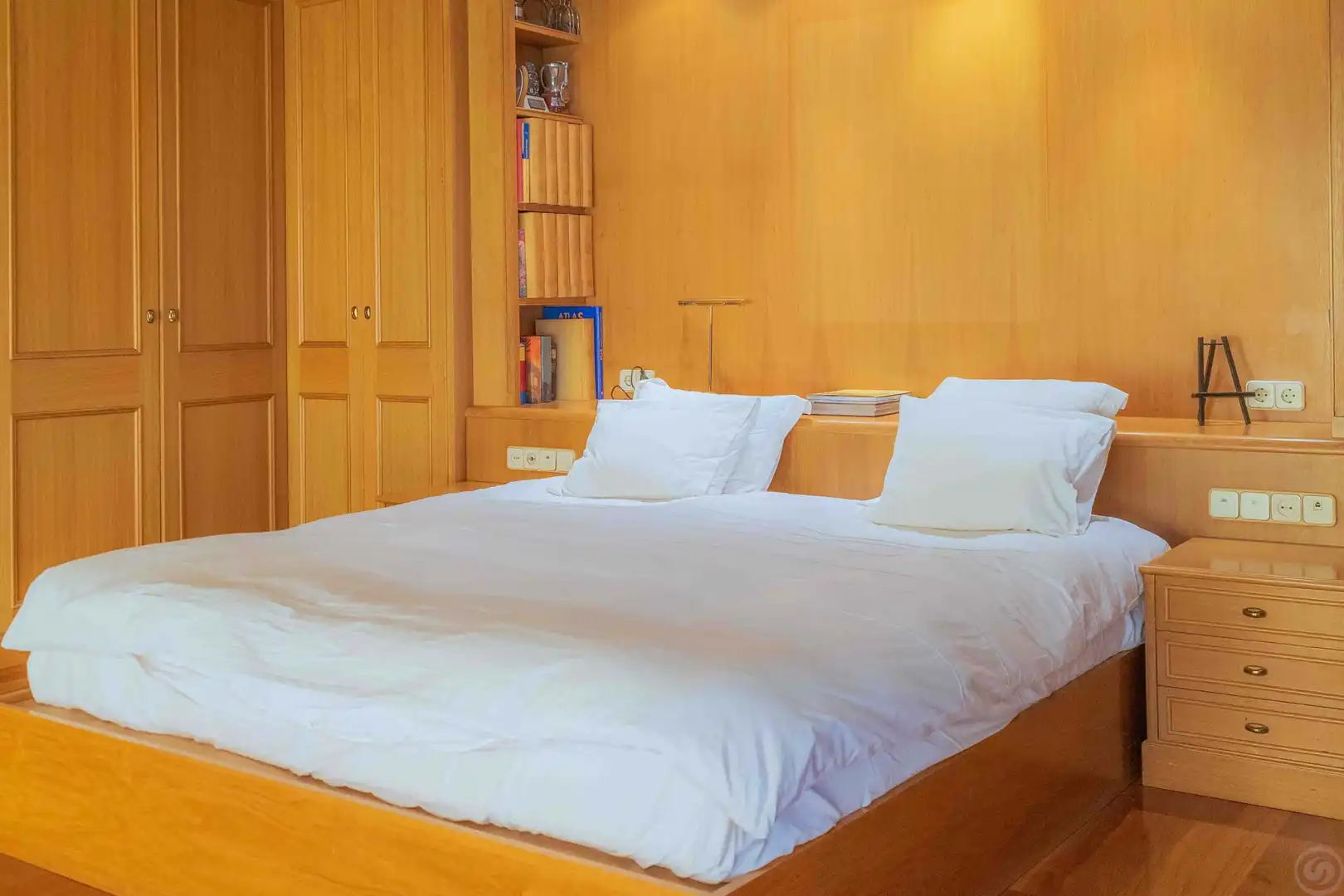 Bedroom of Houses for sale in Esplugues de Llobregat  with Terrace, Storage room and Swimming Pool