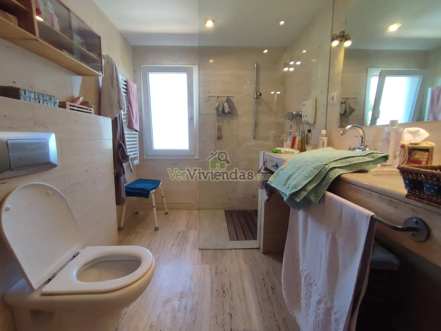 Baño de Casa o chalet en venta en Esparreguera con Calefacción, Jardín privado y Parquet