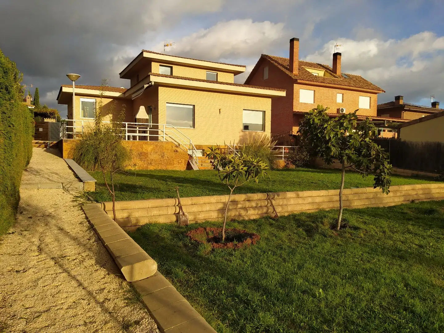 Vista exterior de Casa o chalet en venta en El Casar, Guadalajara