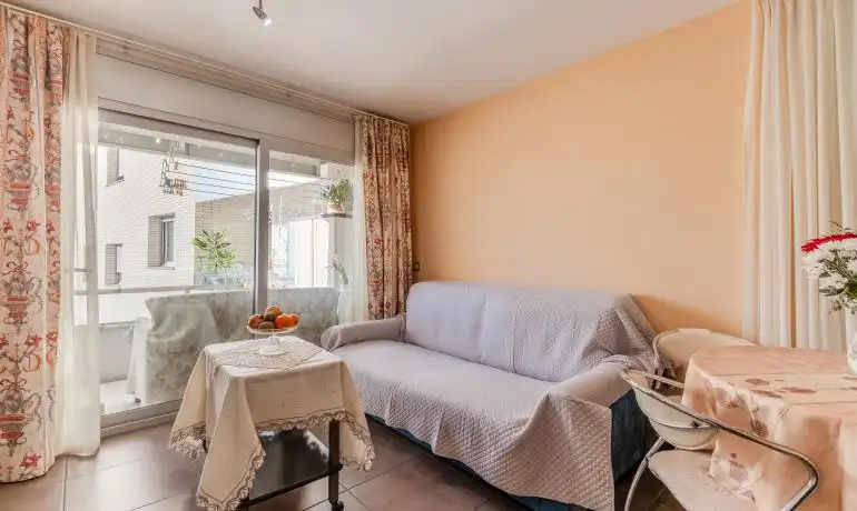 Dormitori de Apartament en venda en Roses amb Calefacció i Moblat