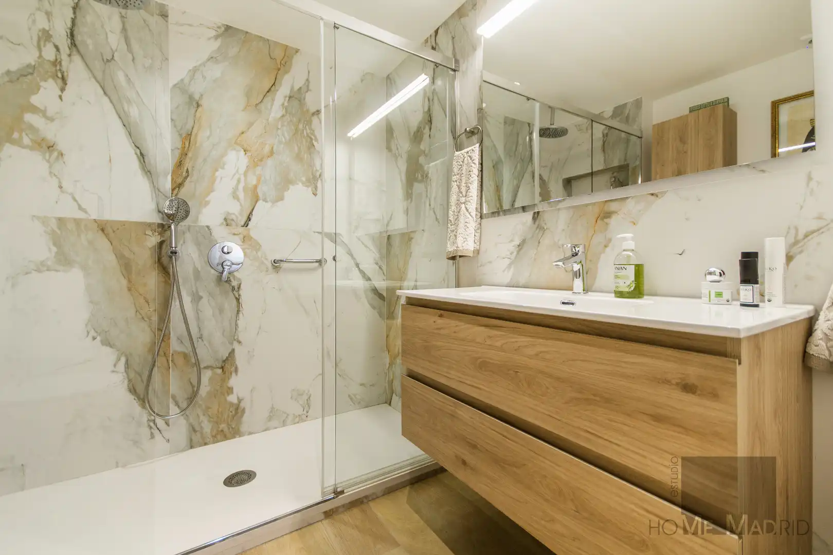Baño de Ático en venta en Madrid con Aire acondicionado, Calefacción y Trastero