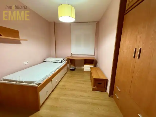Habitación de Piso en venta en Ronda con Amueblado