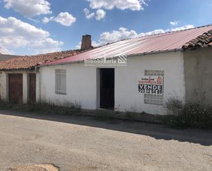 Vista exterior de Casa o xalet en venda en Castellanos de Villiquera