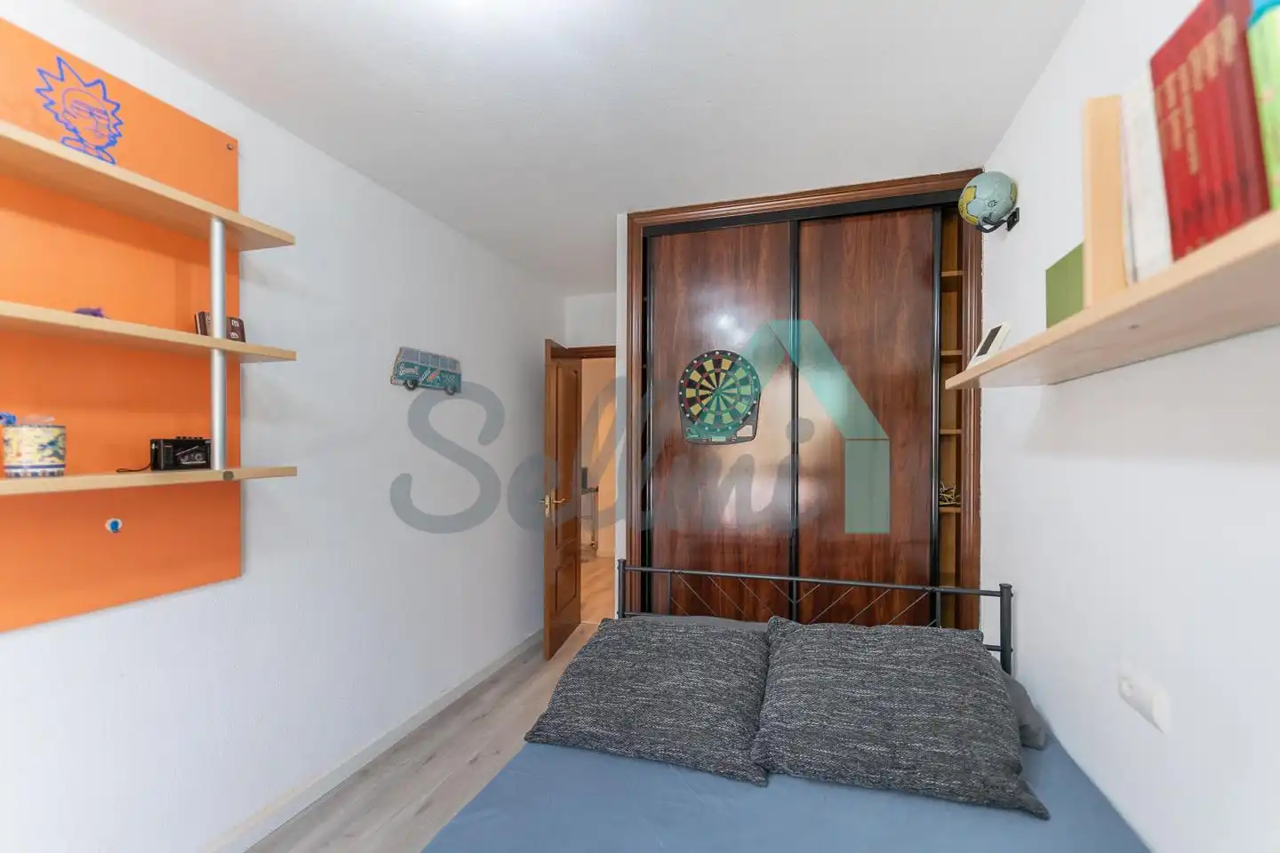 Bedroom of Flat for share in Oviedo   with Heating, Furnished and Internet