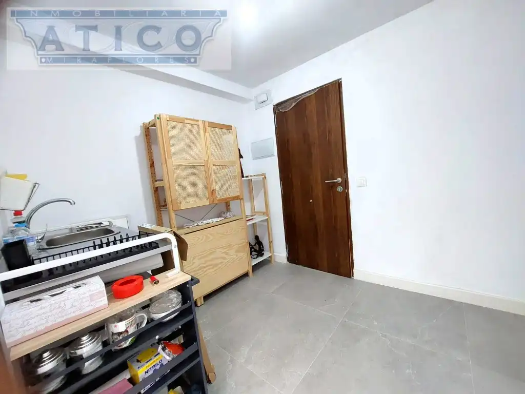 Cocina de Local en venta en Sevilla