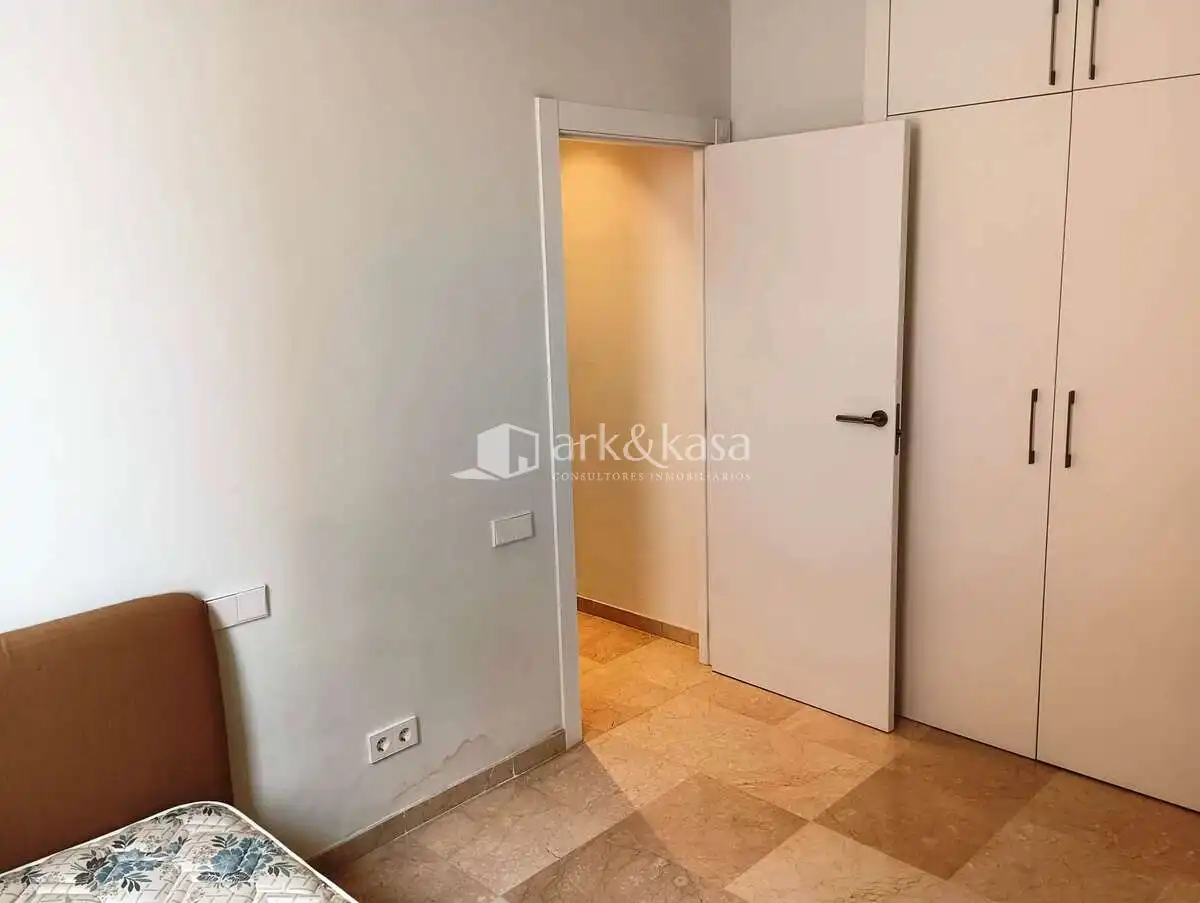 Wohnung zur Miete in Valencia mit Klimaanlage, Heizung und Möbliert
