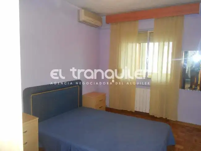 Dormitori de Pis de lloguer en Madrid amb Aire condicionat, Parquet i Terrassa