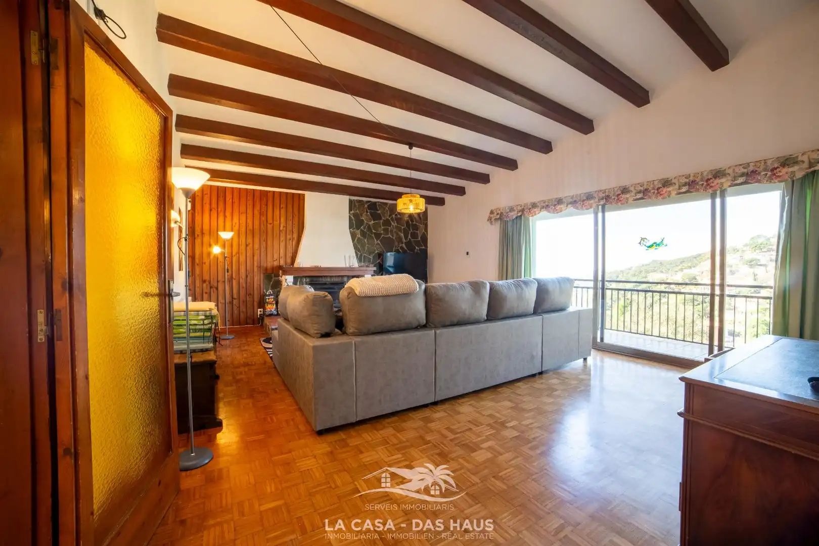 Sala d'estar de Casa o xalet en venda en Lloret de Mar amb Jardí privat, Terrassa i Balcó