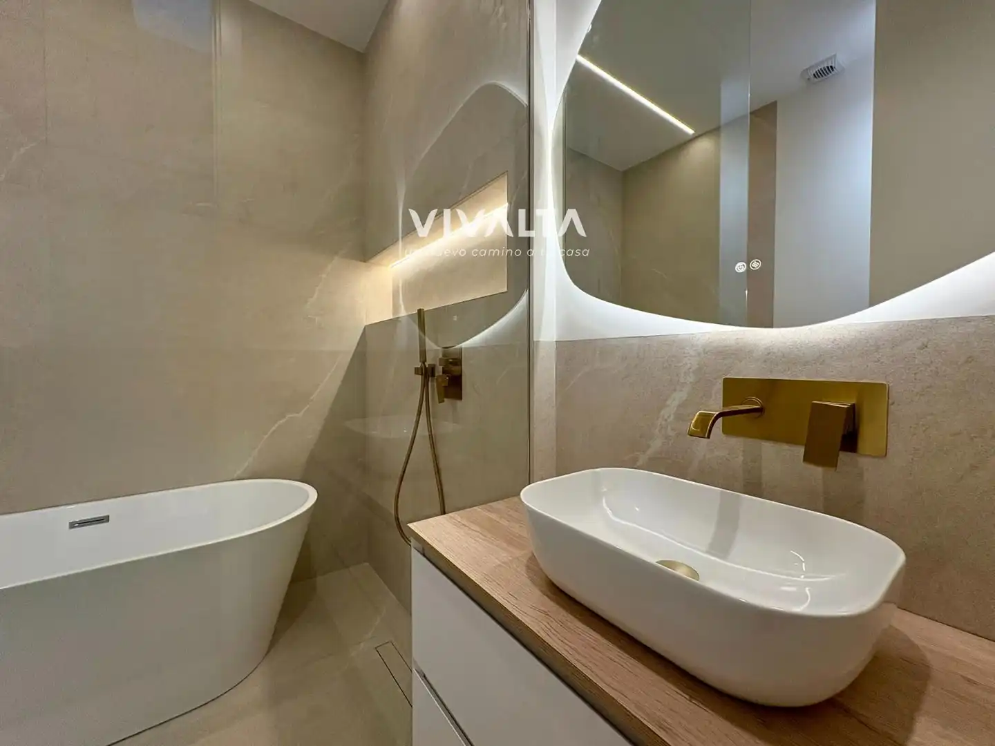 Badezimmer von Maisonette zum Verkauf in Madrid mit Klimaanlage, Heizung und Haustechnik