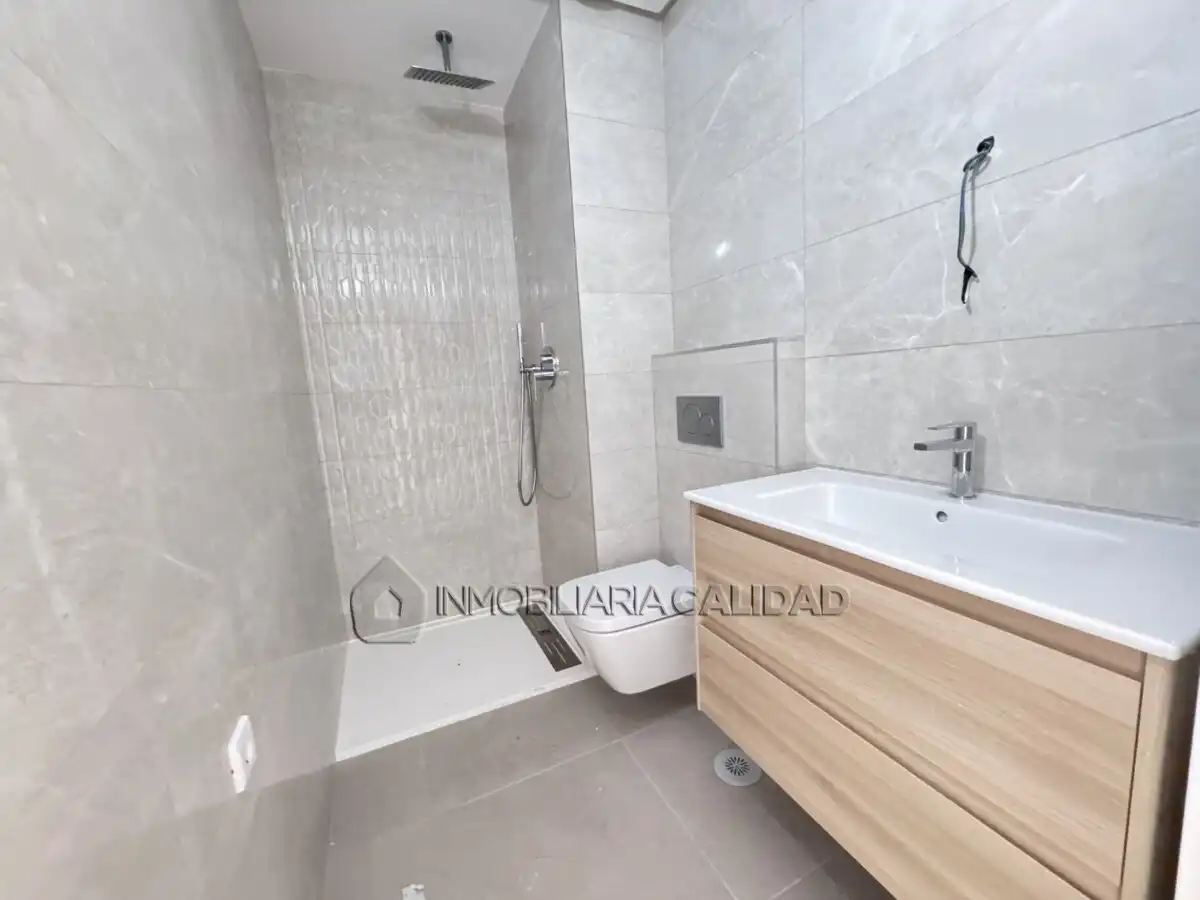 Badezimmer von Wohnung zum Verkauf in Santa Pola mit Heizung
