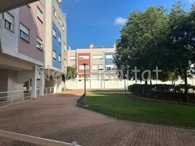 Exterior view of Flat for sale in Castellón de la Plana / Castelló de la Plana  with Air Conditioner and Storage room