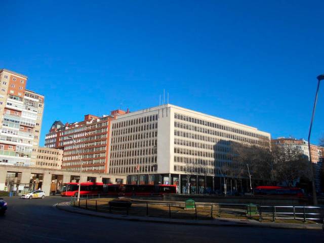 Oficina en Alquiler en De España en Los Vadillos - R. Sanitaria - Pozanos