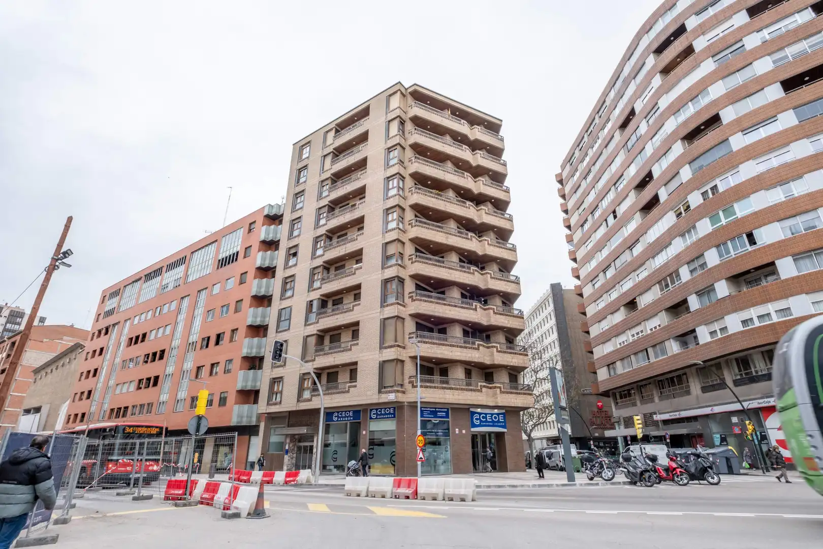 Vista exterior de Piso de alquiler en Zaragoza con Aire acondicionado, Calefacción y Parquet
