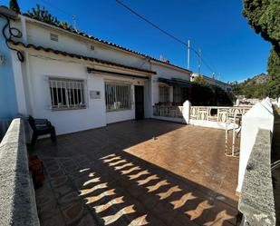 Vista exterior de Casa adosada en venda en Ador amb Jardí privat i Terrassa