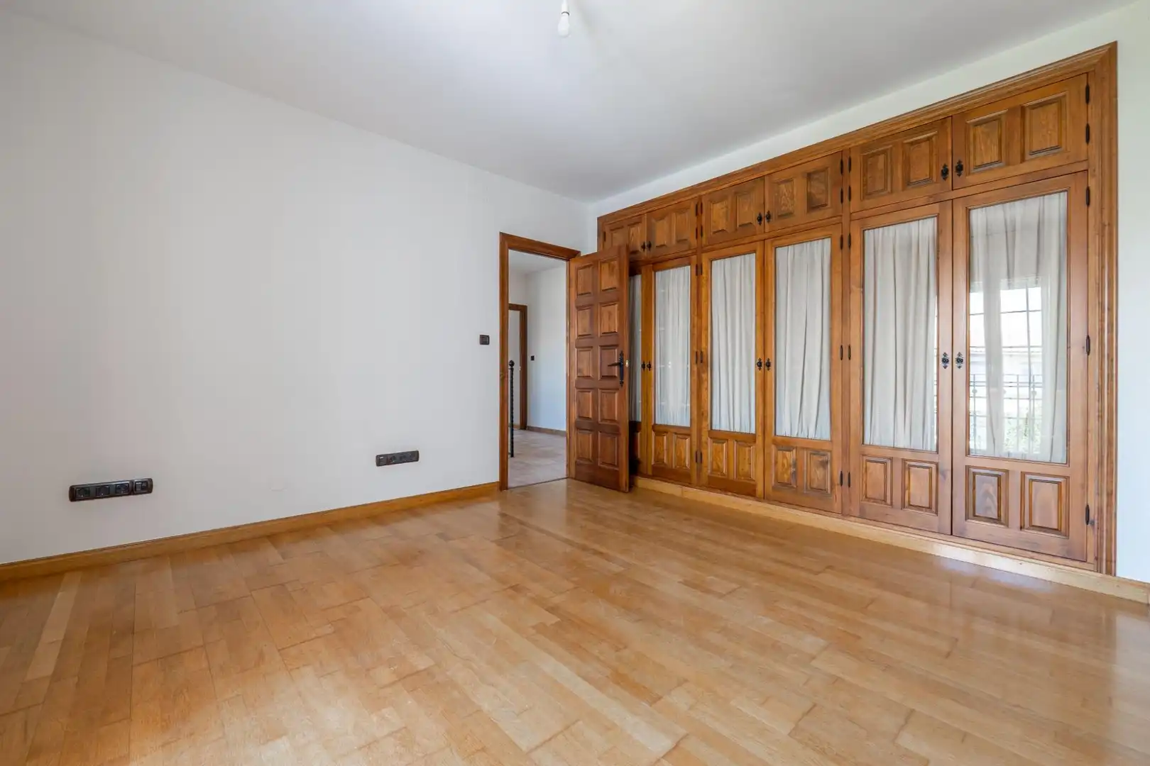 Dormitori de Casa o xalet en venda en Santa Fe amb Aire condicionat, Calefacció i Jardí privat