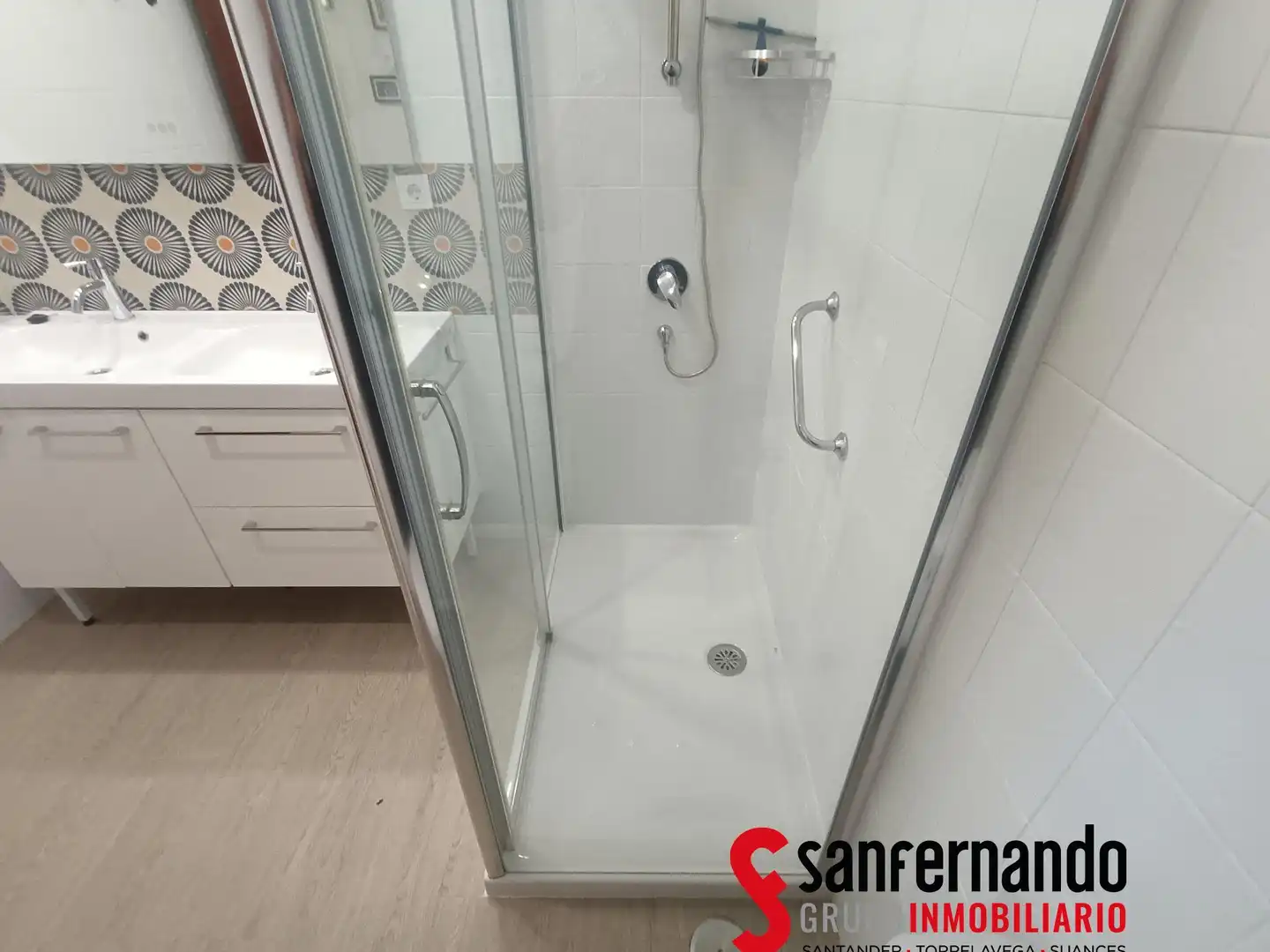 Baño de Piso de alquiler en Santander con Calefacción y Amueblado