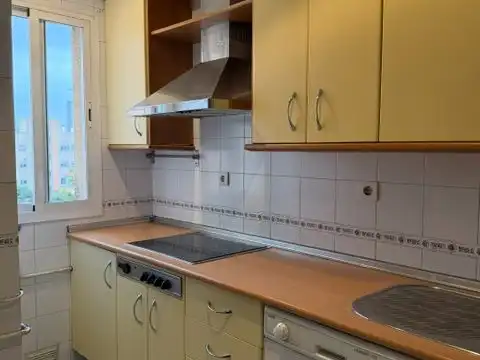 Cocina de Piso en venta en Sevilla con Aire acondicionado, Terraza y Lavadora