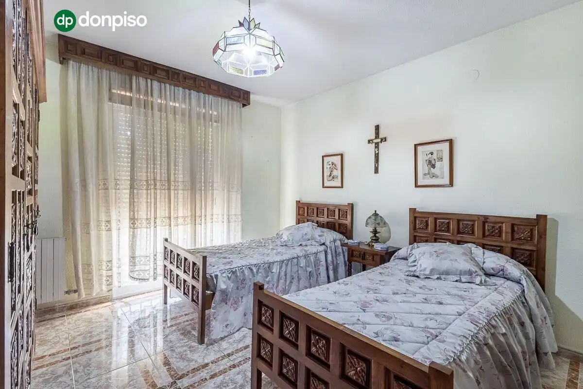 Casa con piscina en venta en Calle de las Cruces, imagen 15