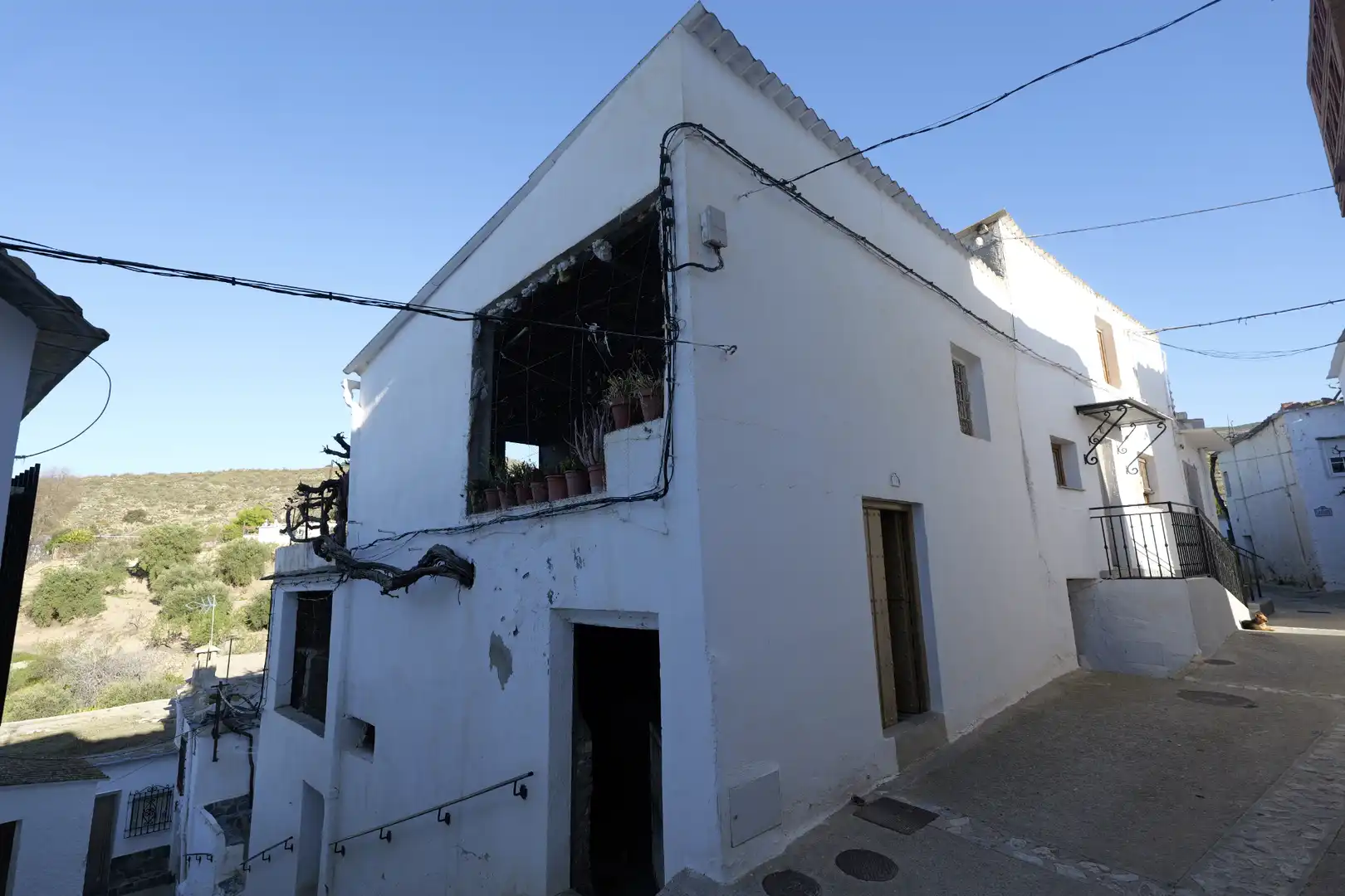 Vista exterior de Casa adosada en venda en Lobras amb Terrassa