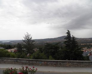 Vista exterior de Pis de lloguer en Miraflores de la Sierra amb Terrassa