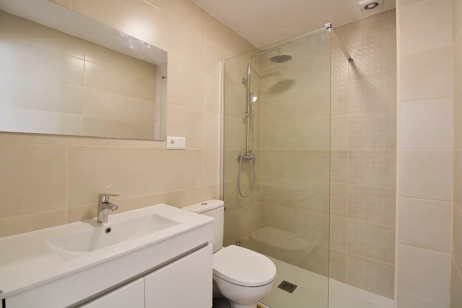 Bathroom of Flat for rent in Carretera de Cádiz