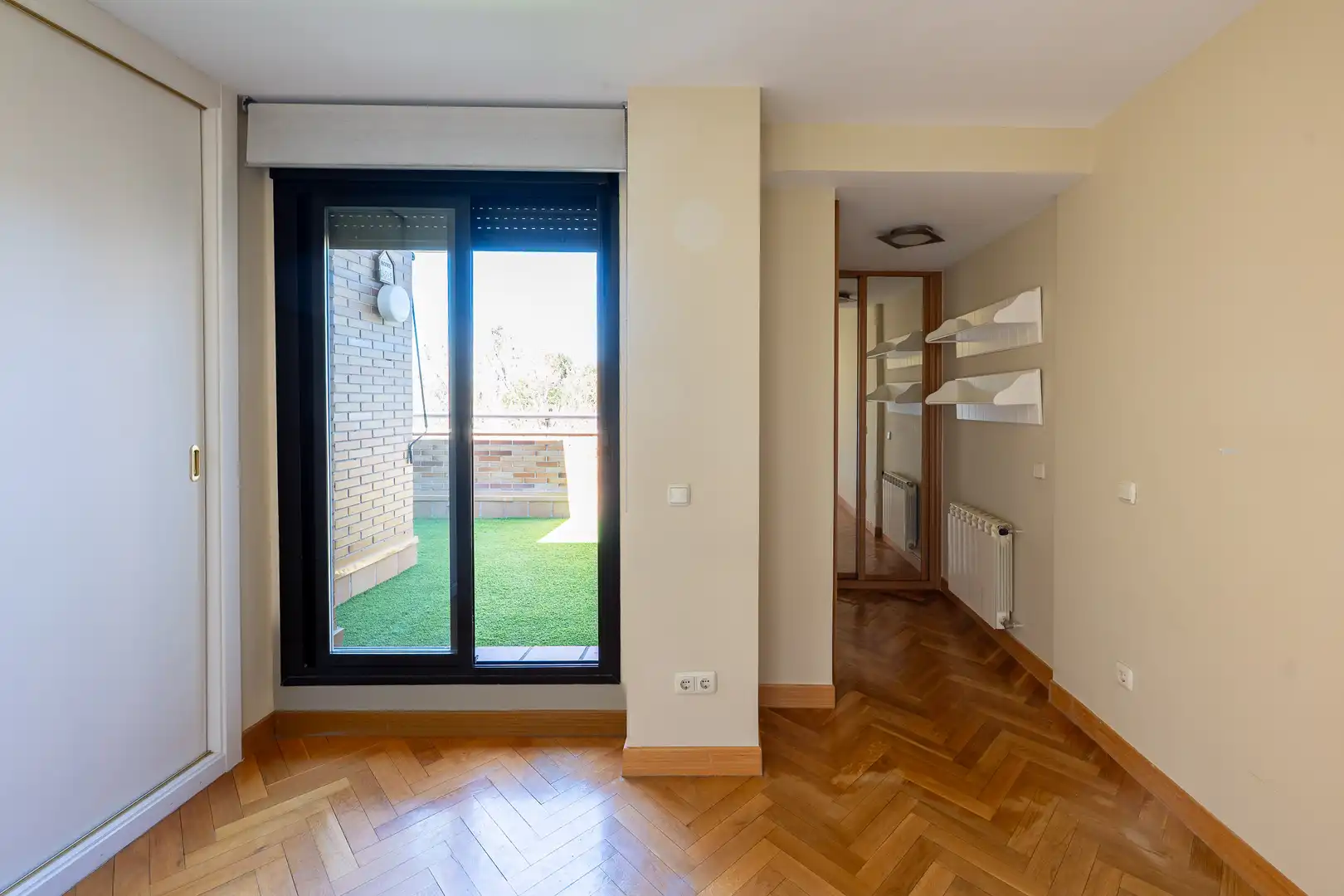 Habitación de Dúplex en venta en Majadahonda con Aire acondicionado, Calefacción y Terraza