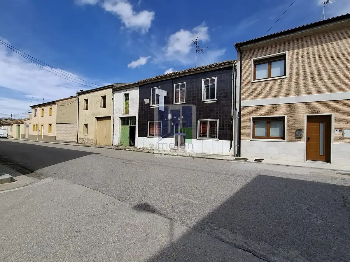 Vista exterior de Casa o chalet en venta en Tardajos con Trastero