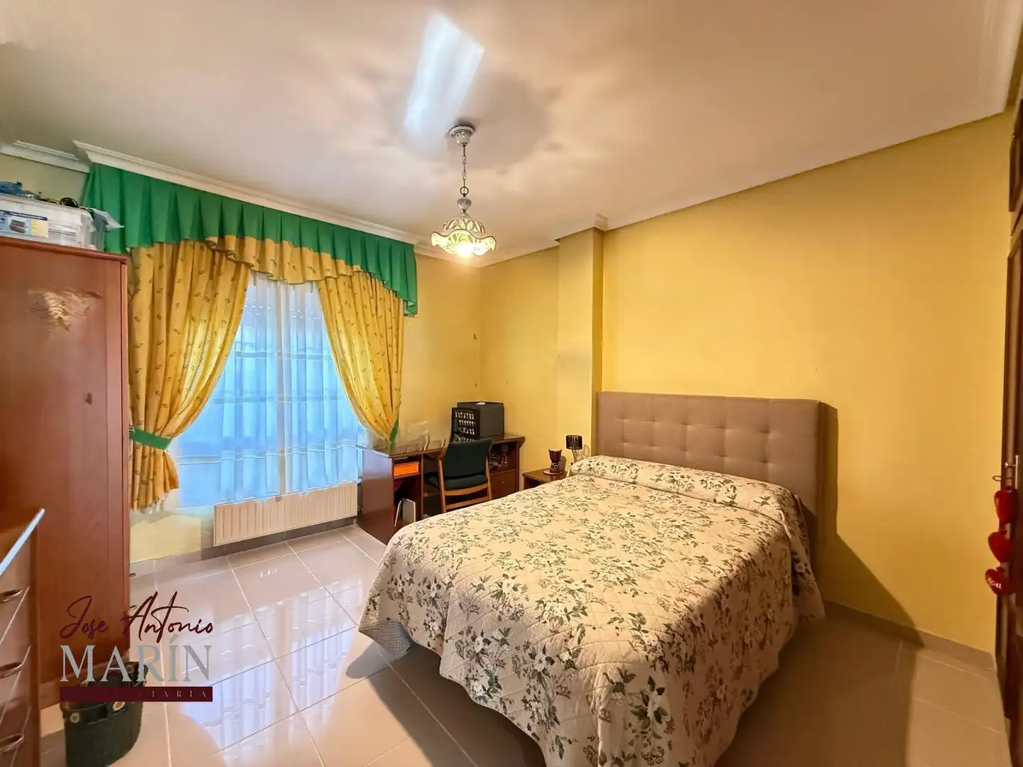 Habitación de Casa o chalet en venta en Badajoz con Aire acondicionado, Calefacción y Jardín privado
