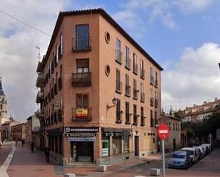 Vista exterior de Local en venda en Alcalá de Henares