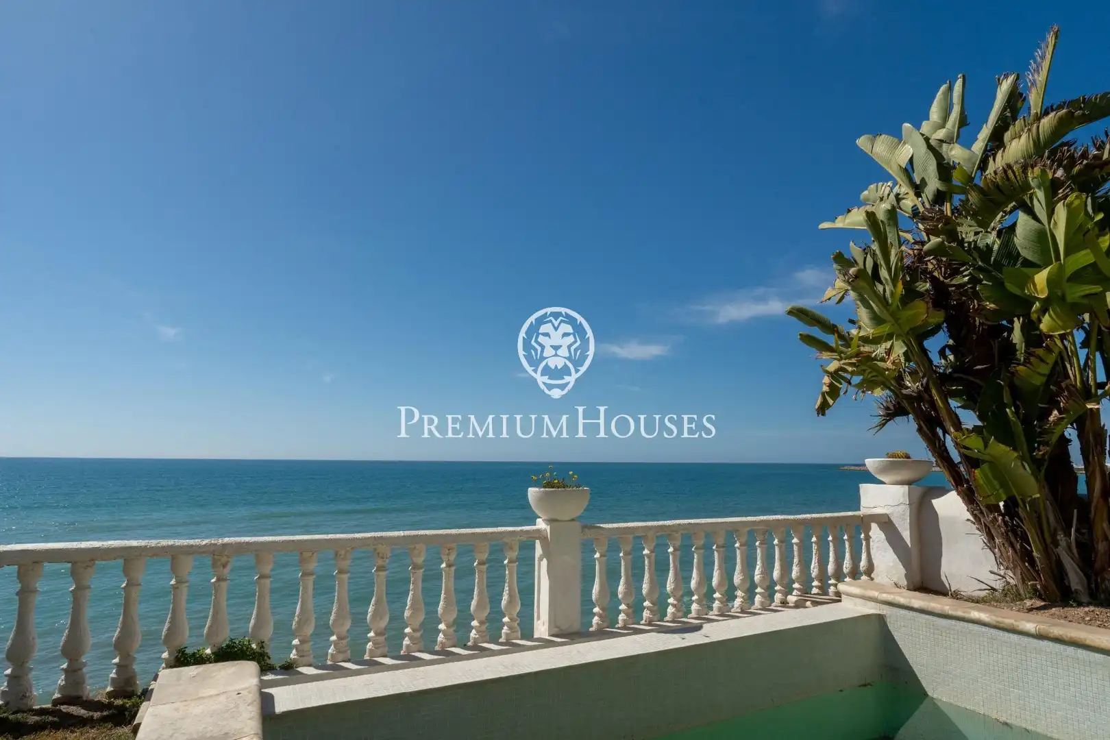 Terrace of Houses for sale in Vilanova i la Geltrú  with Air Conditioner, Heating and Private garden