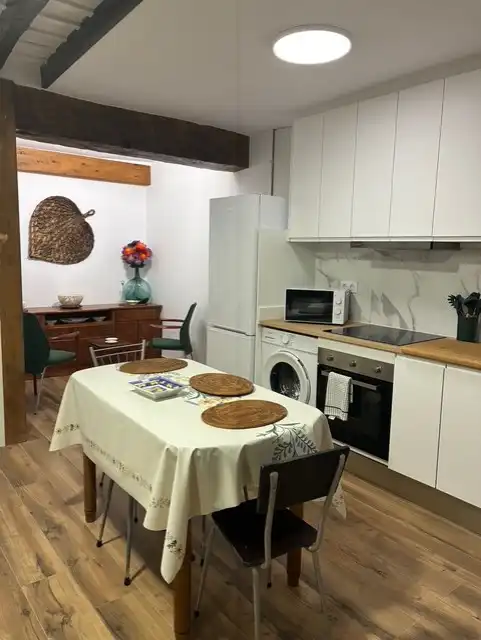 Cocina de Finca rústica de alquiler en Cabezón de la Sal con Trastero, Amueblado y Horno