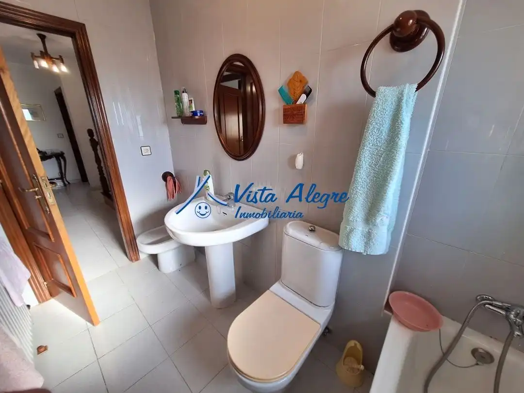 Baño de Casa o chalet en venta en Gimileo con Calefacción, Terraza y Trastero
