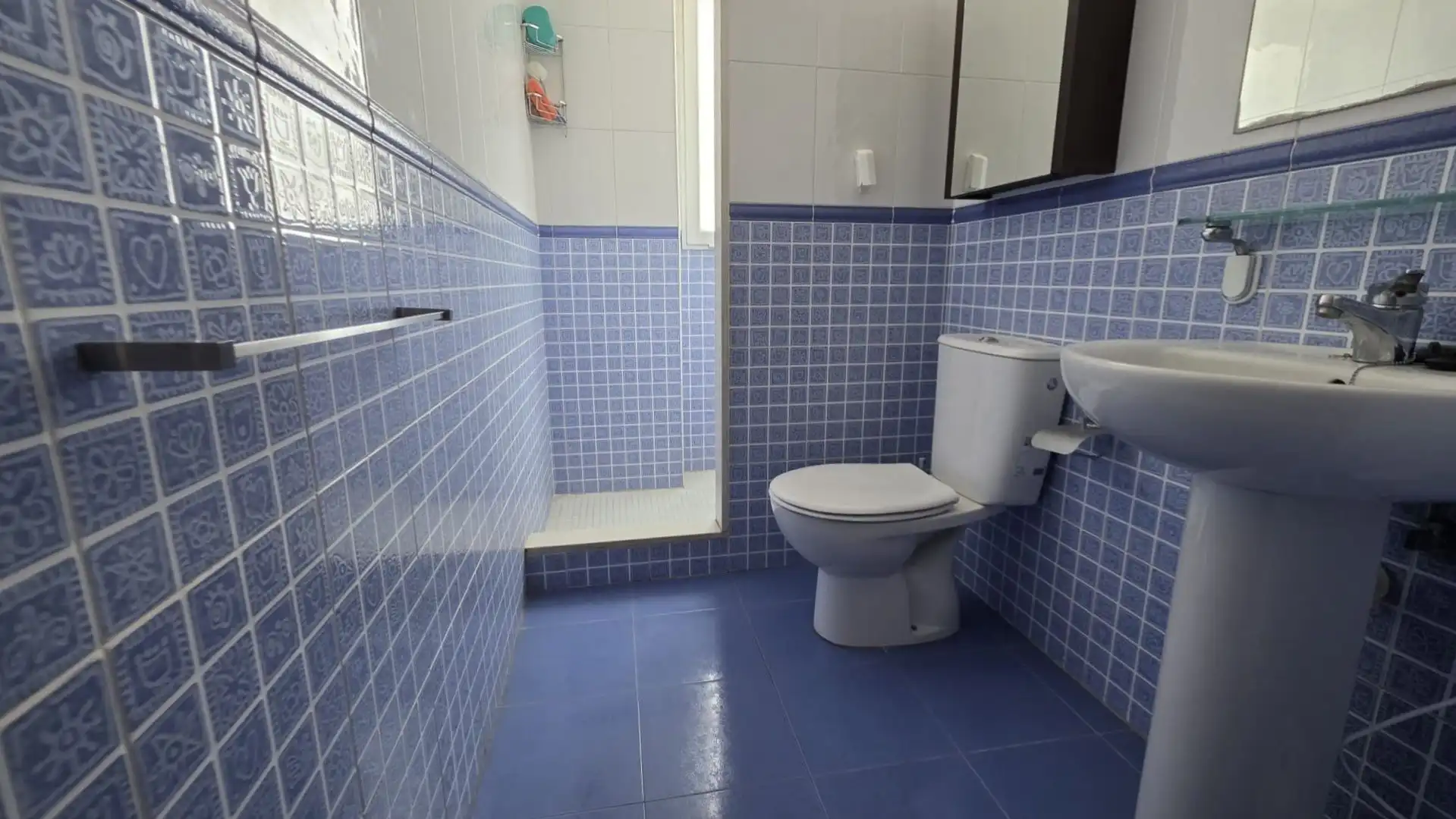 Baño de Piso en venta en Gandia con Aire acondicionado, Calefacción y Terraza