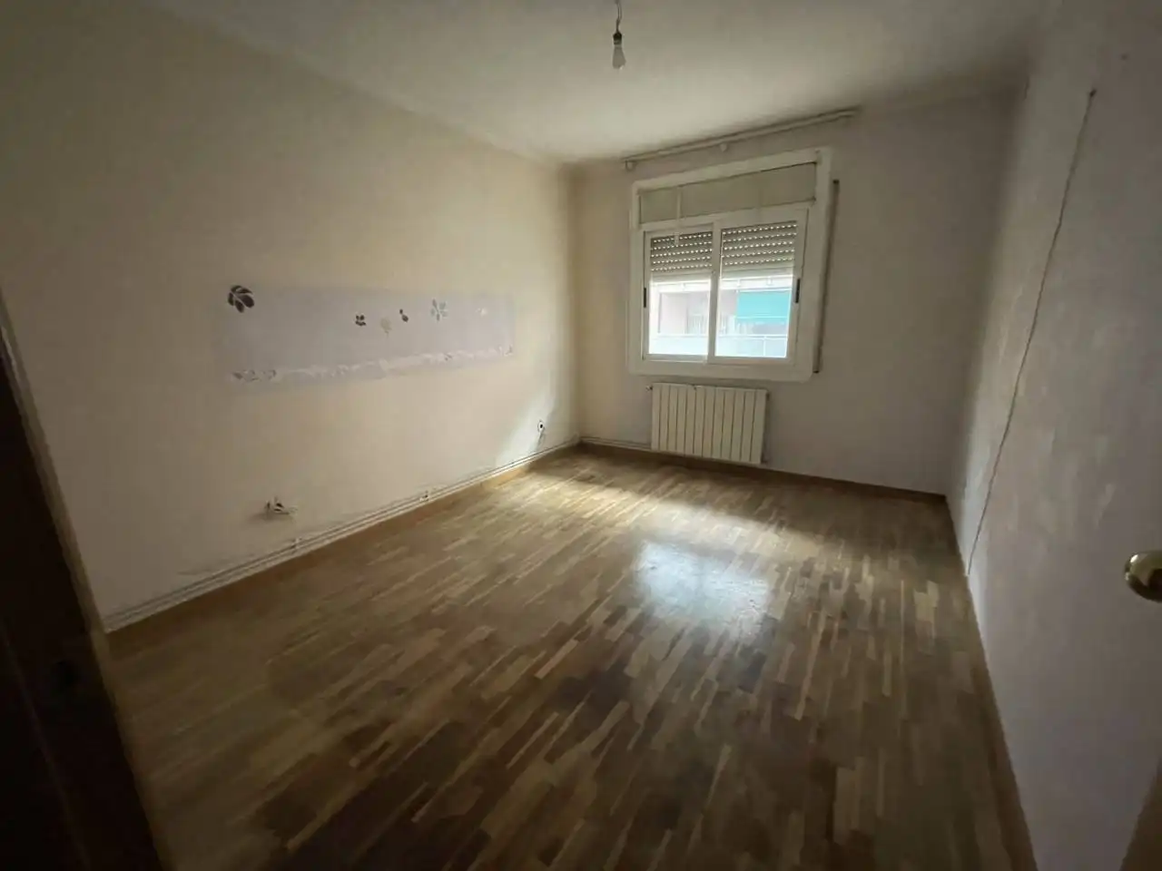 Habitación de Piso en venta en Sant Boi de Llobregat con Calefacción, Parquet y Balcón