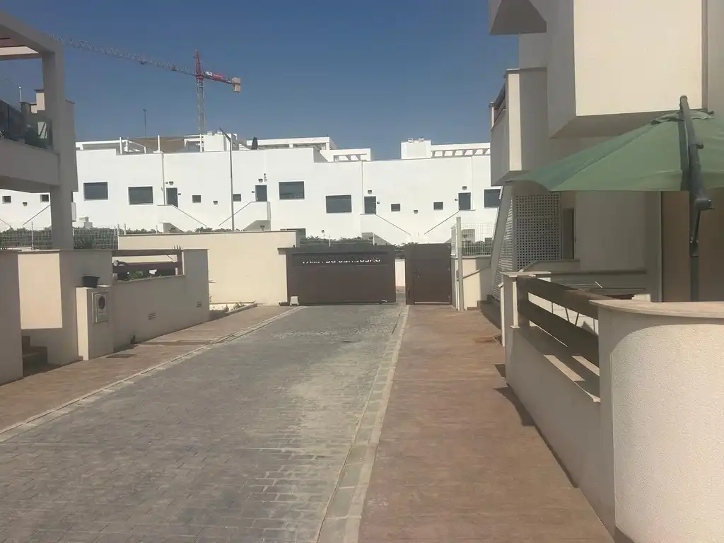 Apartamento en venta en Los Balcones - Los Altos, imagen 3