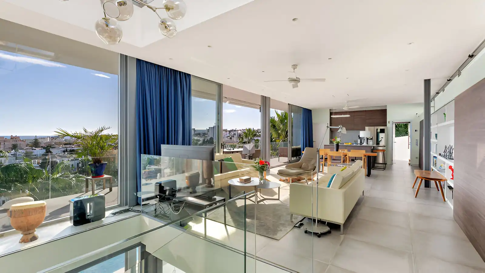 Living room of Houses for sale in Torremolinos  with Air Conditioner, Private garden and Terrace