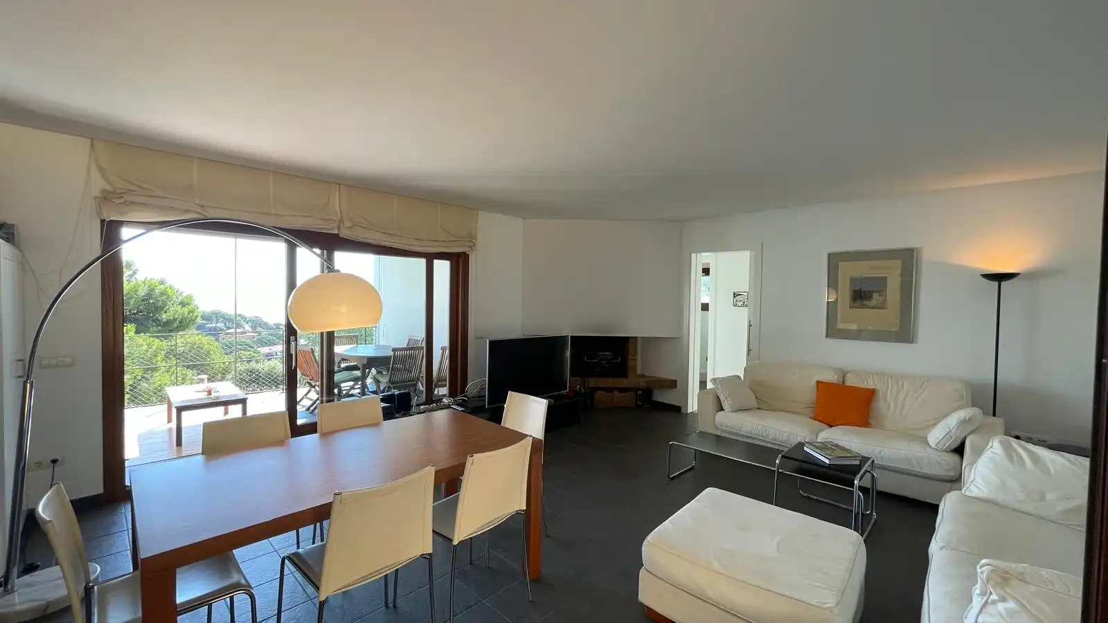 Sala d'estar de Casa o xalet en venda en Palafrugell amb Jardí privat, Terrassa i Traster